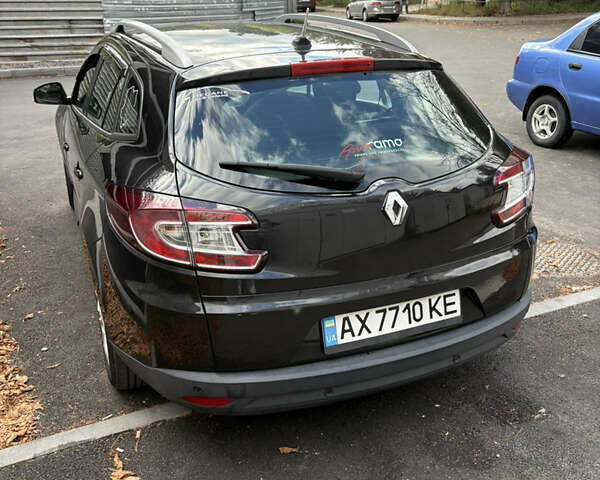 Черный Рено Меган, объемом двигателя 1.6 л и пробегом 240 тыс. км за 6500 $, фото 6 на Automoto.ua