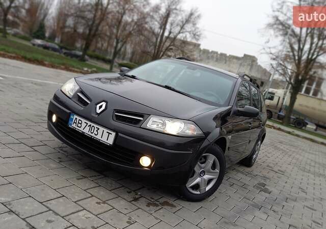 Черный Рено Меган, объемом двигателя 1.6 л и пробегом 206 тыс. км за 5999 $, фото 7 на Automoto.ua