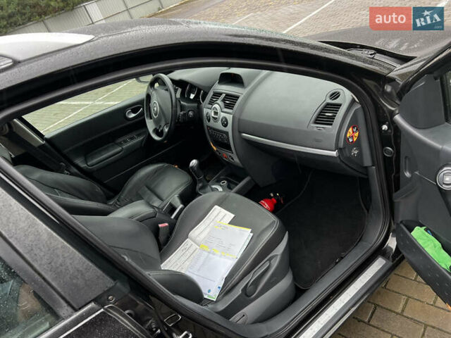 Чорний Рено Меган, об'ємом двигуна 1.6 л та пробігом 200 тис. км за 6400 $, фото 2 на Automoto.ua