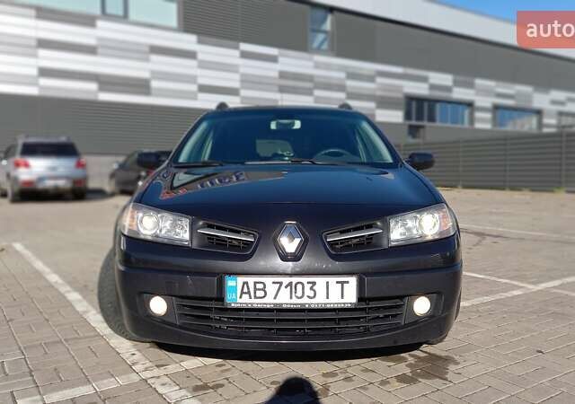 Черный Рено Меган, объемом двигателя 1.6 л и пробегом 206 тыс. км за 5999 $, фото 2 на Automoto.ua