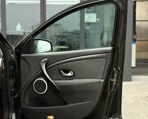 Чорний Рено Меган, об'ємом двигуна 1.6 л та пробігом 172 тис. км за 6900 $, фото 88 на Automoto.ua