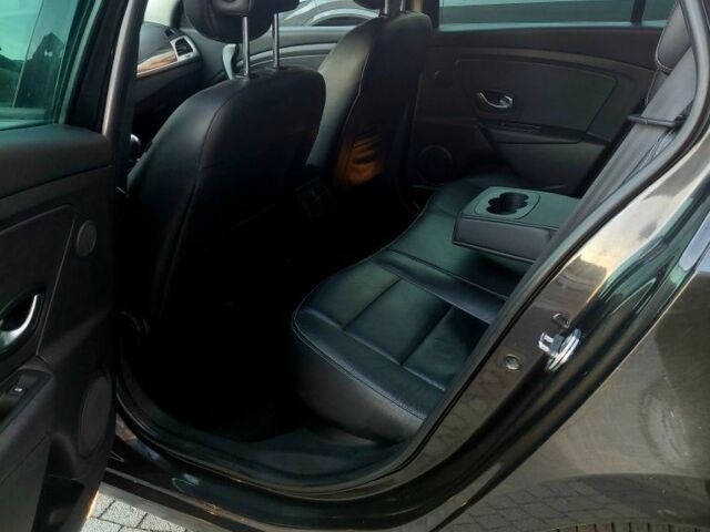 Черный Рено Меган, объемом двигателя 1.4 л и пробегом 260 тыс. км за 7000 $, фото 8 на Automoto.ua