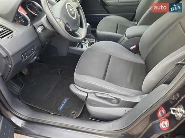 Чорний Рено Меган, об'ємом двигуна 1.6 л та пробігом 187 тис. км за 6200 $, фото 34 на Automoto.ua