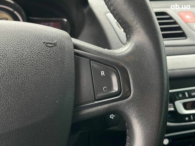 Черный Рено Меган, объемом двигателя 1.9 л и пробегом 295 тыс. км за 7190 $, фото 32 на Automoto.ua