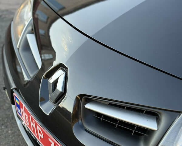 Черный Рено Меган, объемом двигателя 1.6 л и пробегом 200 тыс. км за 6200 $, фото 11 на Automoto.ua