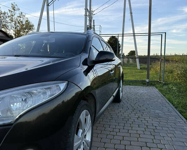Рено Меган 2009 у Львові на Automoto.ua Чорний Рено Меган, об'ємом двигуна 1.87 л та пробігом 299 тис. км за 7000 $, фото 6 на Automoto.ua