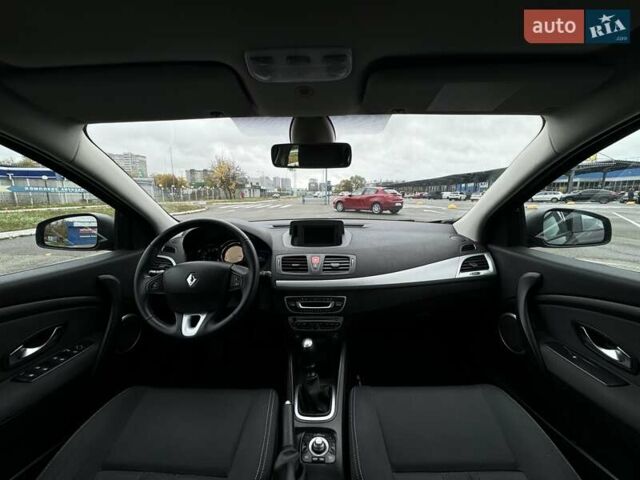 Рено Меган 2009 в Киеве на Automoto.ua Черный Рено Меган, объемом двигателя 1.6 л и пробегом 181 тыс. км за 7950 $, фото 26 на Automoto.ua