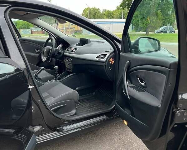 Черный Рено Меган, объемом двигателя 1.6 л и пробегом 253 тыс. км за 6300 $, фото 8 на Automoto.ua