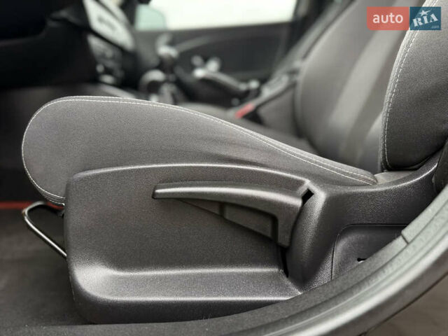 Чорний Рено Меган, об'ємом двигуна 1.6 л та пробігом 172 тис. км за 6900 $, фото 50 на Automoto.ua