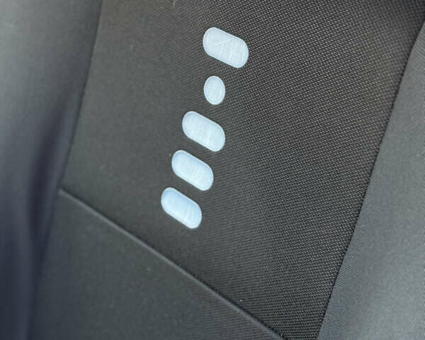 Черный Рено Меган, объемом двигателя 1.6 л и пробегом 200 тыс. км за 6200 $, фото 49 на Automoto.ua