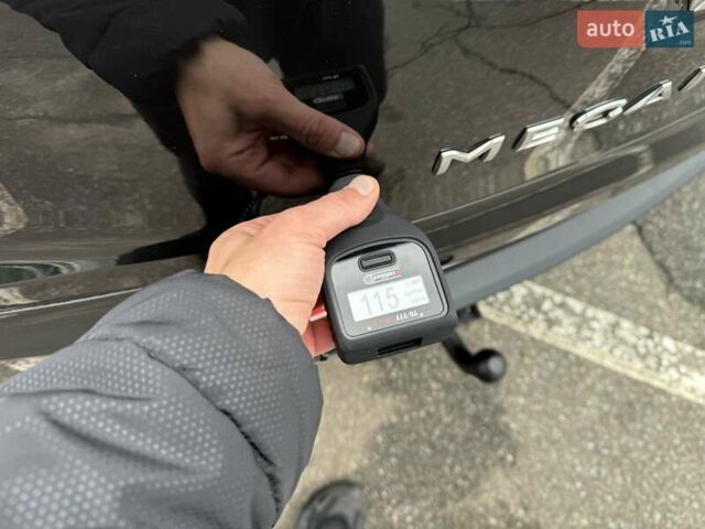 Рено Меган 2009 в Киеве на Automoto.ua Черный Рено Меган, объемом двигателя 1.6 л и пробегом 181 тыс. км за 7950 $, фото 47 на Automoto.ua