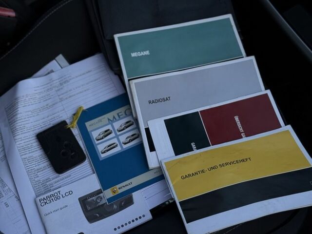 Черный Рено Меган, объемом двигателя 1.6 л и пробегом 200 тыс. км за 6200 $, фото 22 на Automoto.ua