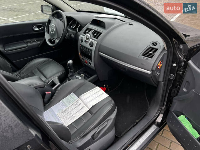 Чорний Рено Меган, об'ємом двигуна 1.6 л та пробігом 200 тис. км за 6400 $, фото 11 на Automoto.ua