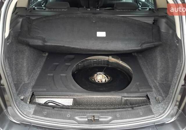 Черный Рено Меган, объемом двигателя 1.6 л и пробегом 206 тыс. км за 5999 $, фото 31 на Automoto.ua