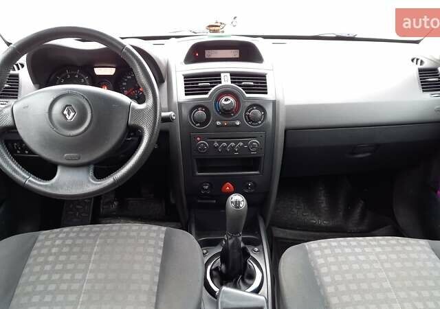 Черный Рено Меган, объемом двигателя 1.6 л и пробегом 206 тыс. км за 5999 $, фото 11 на Automoto.ua