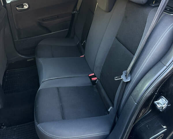 Черный Рено Меган, объемом двигателя 1.6 л и пробегом 200 тыс. км за 6200 $, фото 69 на Automoto.ua