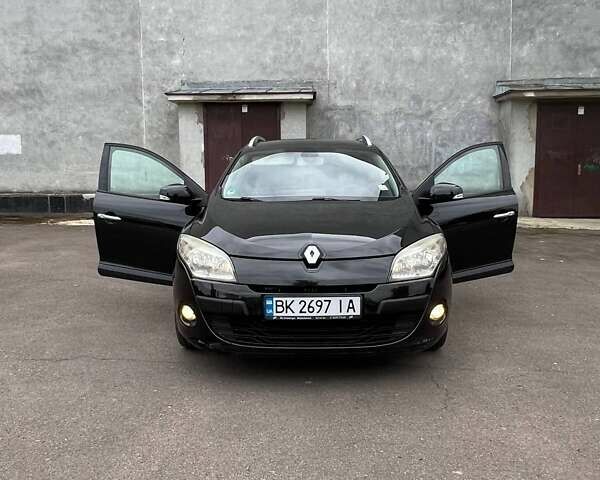 Черный Рено Меган, объемом двигателя 1.6 л и пробегом 253 тыс. км за 6300 $, фото 5 на Automoto.ua
