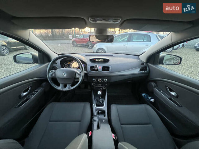 Черный Рено Меган, объемом двигателя 1.46 л и пробегом 277 тыс. км за 5999 $, фото 18 на Automoto.ua
