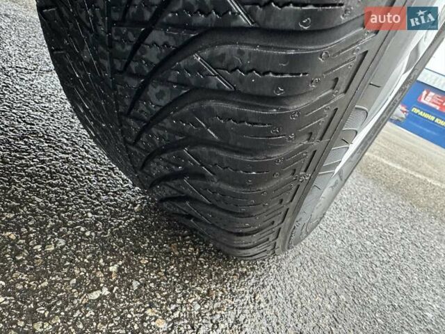 Рено Меган 2009 в Киеве на Automoto.ua Черный Рено Меган, объемом двигателя 1.6 л и пробегом 181 тыс. км за 7950 $, фото 9 на Automoto.ua