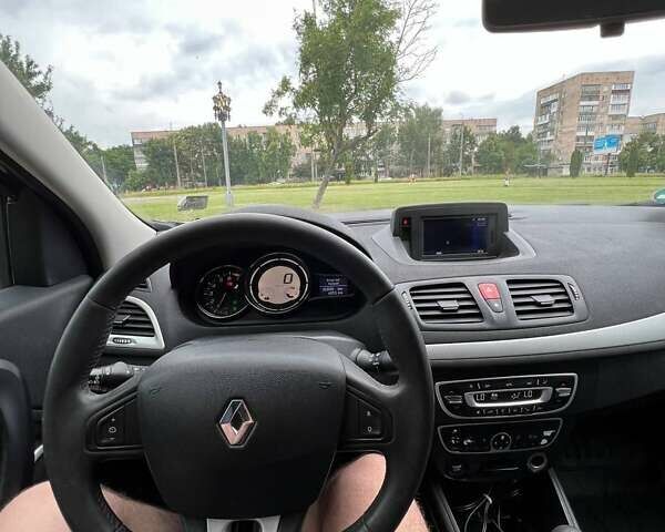 Черный Рено Меган, объемом двигателя 1.6 л и пробегом 253 тыс. км за 6300 $, фото 11 на Automoto.ua