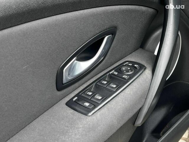 Черный Рено Меган, объемом двигателя 1.9 л и пробегом 295 тыс. км за 7190 $, фото 36 на Automoto.ua