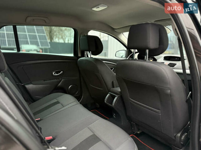 Чорний Рено Меган, об'ємом двигуна 1.6 л та пробігом 172 тис. км за 6900 $, фото 77 на Automoto.ua