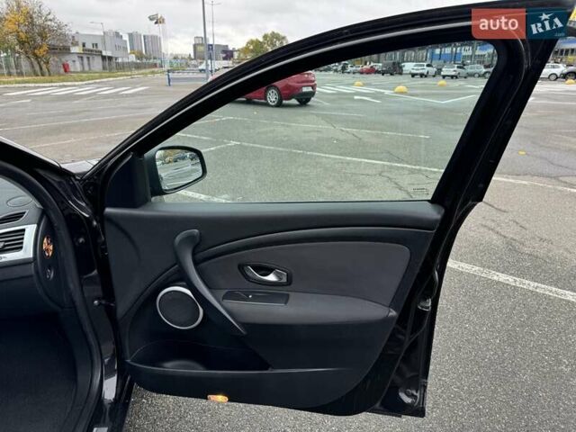 Рено Меган 2009 в Киеве на Automoto.ua Черный Рено Меган, объемом двигателя 1.6 л и пробегом 181 тыс. км за 7950 $, фото 23 на Automoto.ua