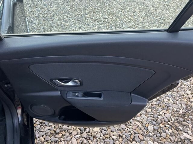 Черный Рено Меган, объемом двигателя 1.5 л и пробегом 277 тыс. км за 6099 $, фото 16 на Automoto.ua