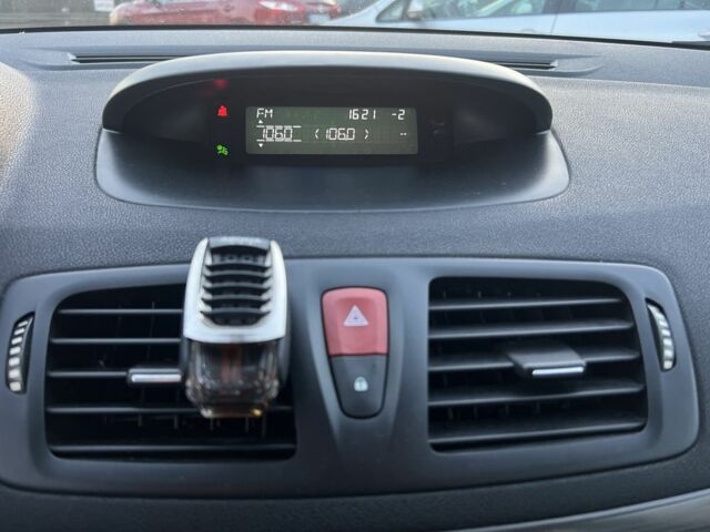 Черный Рено Меган, объемом двигателя 1.5 л и пробегом 277 тыс. км за 6099 $, фото 20 на Automoto.ua