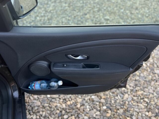 Черный Рено Меган, объемом двигателя 1.5 л и пробегом 277 тыс. км за 6099 $, фото 8 на Automoto.ua