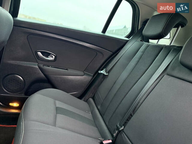 Чорний Рено Меган, об'ємом двигуна 1.6 л та пробігом 172 тис. км за 6900 $, фото 70 на Automoto.ua