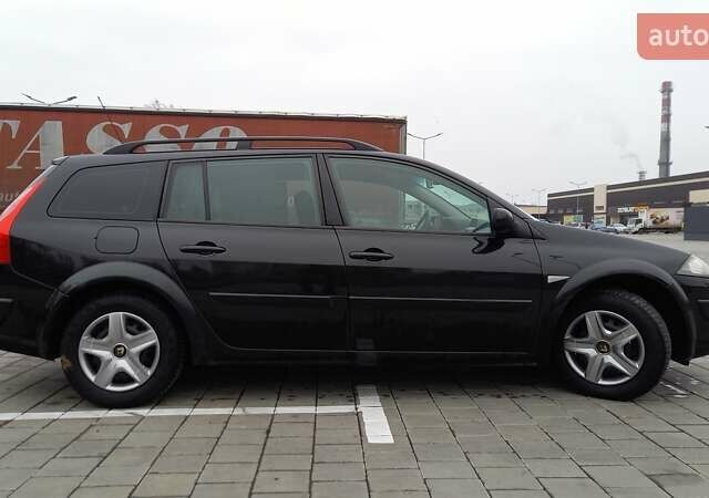 Черный Рено Меган, объемом двигателя 1.6 л и пробегом 206 тыс. км за 5999 $, фото 1 на Automoto.ua