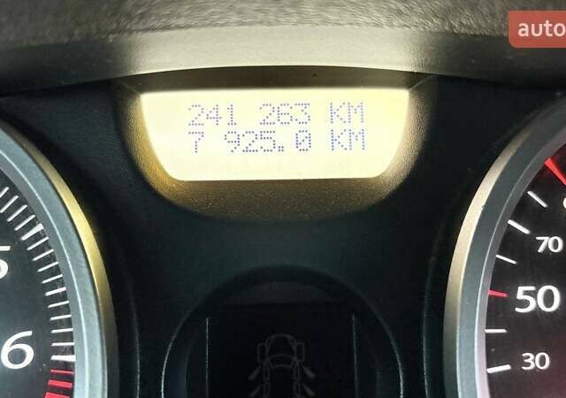 Черный Рено Меган, объемом двигателя 1.6 л и пробегом 242 тыс. км за 4600 $, фото 6 на Automoto.ua