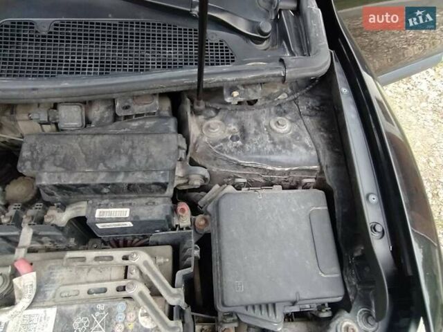 Рено Меган 2009 в Городке на Automoto.ua Черный Рено Меган, объемом двигателя 1.5 л и пробегом 257 тыс. км за 6700 $, фото 13 на Automoto.ua