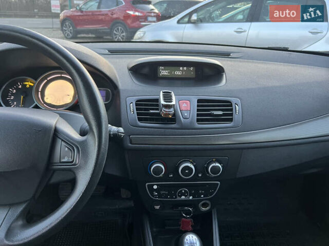 Черный Рено Меган, объемом двигателя 1.46 л и пробегом 277 тыс. км за 5999 $, фото 20 на Automoto.ua