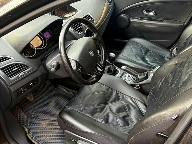 Черный Рено Меган, объемом двигателя 1.6 л и пробегом 240 тыс. км за 6499 $, фото 7 на Automoto.ua