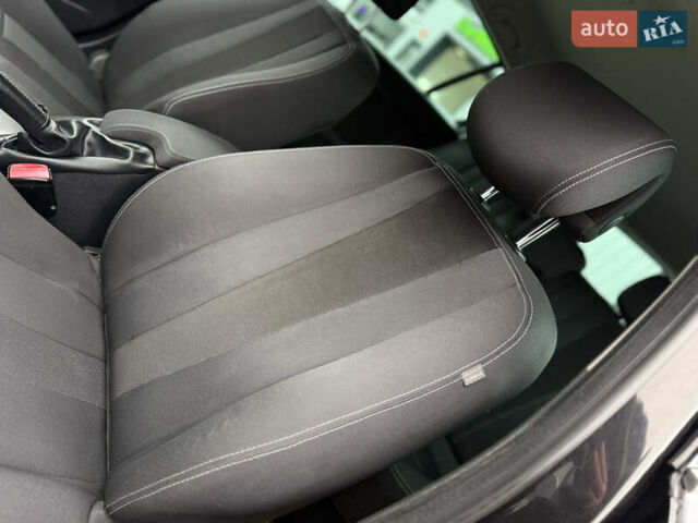 Чорний Рено Меган, об'ємом двигуна 1.6 л та пробігом 172 тис. км за 6900 $, фото 51 на Automoto.ua
