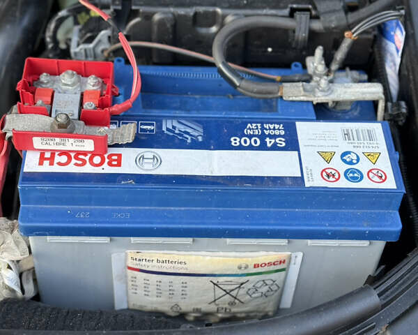 Черный Рено Меган, объемом двигателя 1.6 л и пробегом 200 тыс. км за 6200 $, фото 102 на Automoto.ua