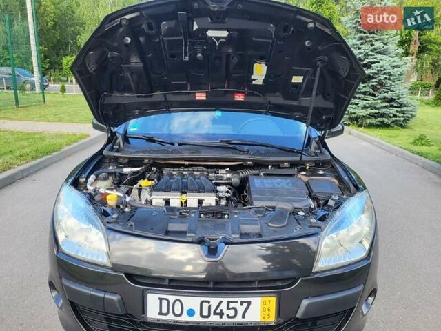Чорний Рено Меган, об'ємом двигуна 2 л та пробігом 210 тис. км за 6700 $, фото 58 на Automoto.ua