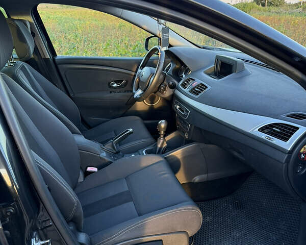 Рено Меган 2009 у Львові на Automoto.ua Чорний Рено Меган, об'ємом двигуна 1.87 л та пробігом 299 тис. км за 7000 $, фото 16 на Automoto.ua