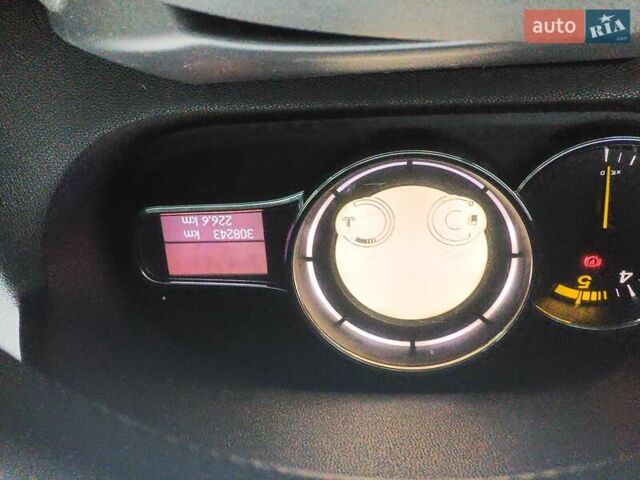 Чорний Рено Меган, об'ємом двигуна 2 л та пробігом 309 тис. км за 7200 $, фото 12 на Automoto.ua