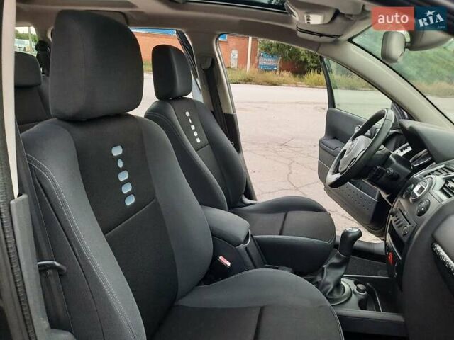 Чорний Рено Меган, об'ємом двигуна 1.6 л та пробігом 187 тис. км за 6200 $, фото 92 на Automoto.ua