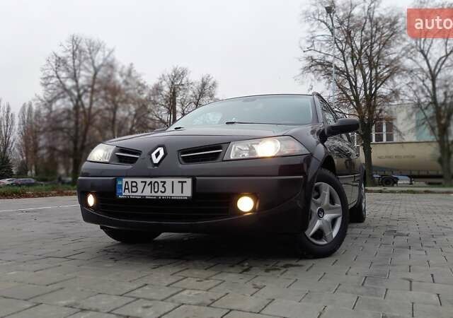Черный Рено Меган, объемом двигателя 1.6 л и пробегом 206 тыс. км за 5999 $, фото 1 на Automoto.ua