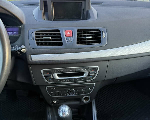 Рено Меган 2009 у Львові на Automoto.ua Чорний Рено Меган, об'ємом двигуна 1.87 л та пробігом 299 тис. км за 7000 $, фото 29 на Automoto.ua