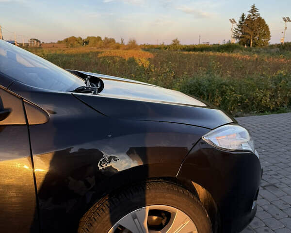 Рено Меган 2009 у Львові на Automoto.ua Чорний Рено Меган, об'ємом двигуна 1.87 л та пробігом 299 тис. км за 7000 $, фото 13 на Automoto.ua