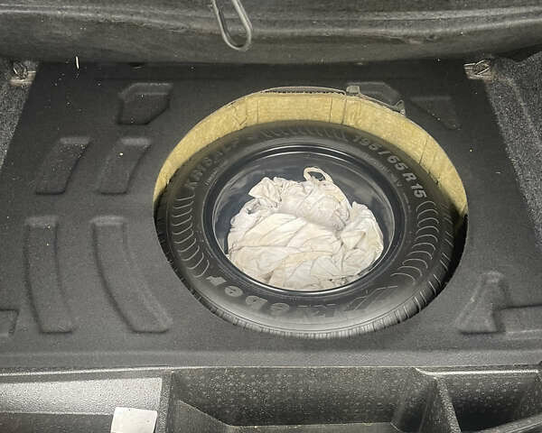 Черный Рено Меган, объемом двигателя 1.6 л и пробегом 196 тыс. км за 5950 $, фото 25 на Automoto.ua