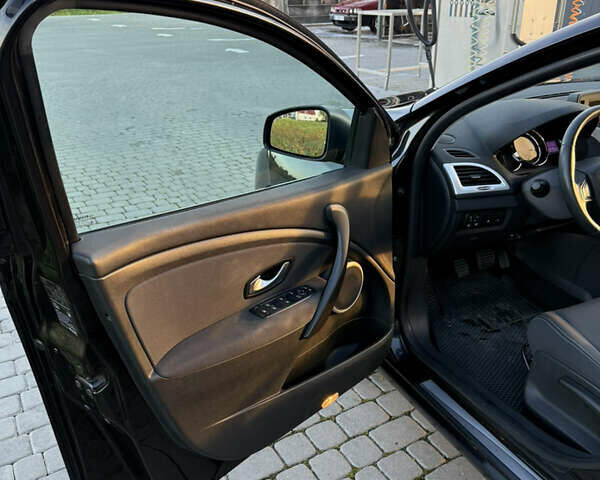 Рено Меган 2009 у Львові на Automoto.ua Чорний Рено Меган, об'ємом двигуна 1.87 л та пробігом 299 тис. км за 7000 $, фото 24 на Automoto.ua