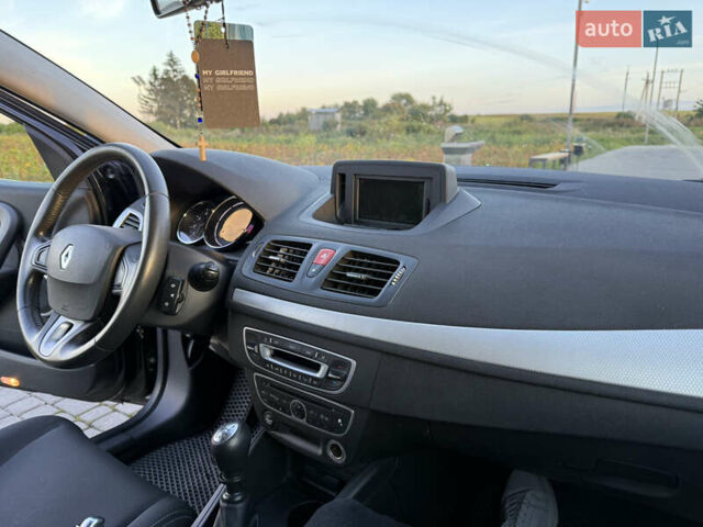 Рено Меган 2009 у Львові на Automoto.ua Чорний Рено Меган, об'ємом двигуна 1.87 л та пробігом 299 тис. км за 7000 $, фото 28 на Automoto.ua