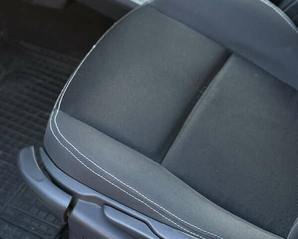 Черный Рено Меган, объемом двигателя 1.6 л и пробегом 200 тыс. км за 6200 $, фото 47 на Automoto.ua