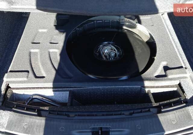 Черный Рено Меган, объемом двигателя 1.6 л и пробегом 206 тыс. км за 5999 $, фото 23 на Automoto.ua